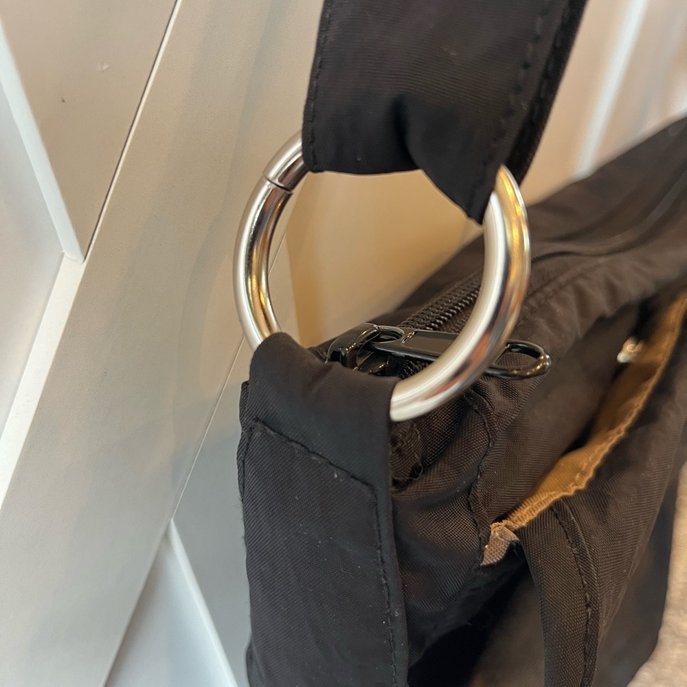Peak Gear Black RFID Block Crossbody Messenger Bag - Picture 9 of 10